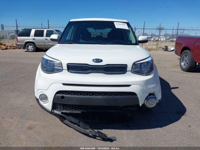 Kia Soul + Image 15