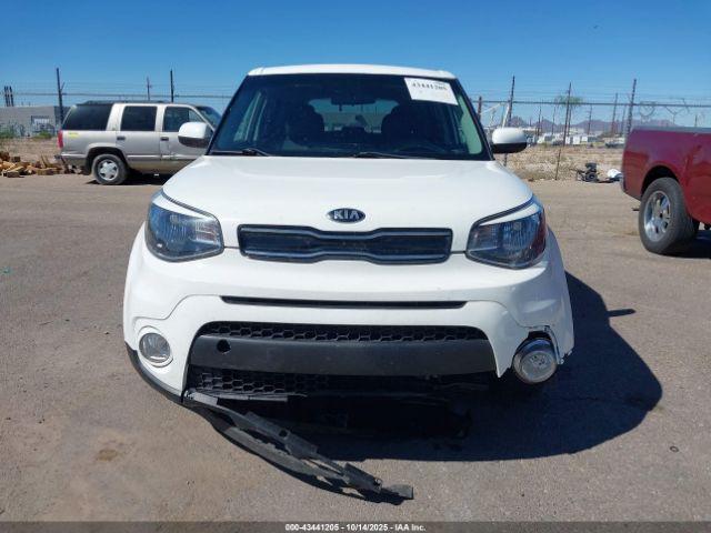 Kia Soul + Image 15