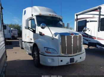  Salvage Peterbilt 579