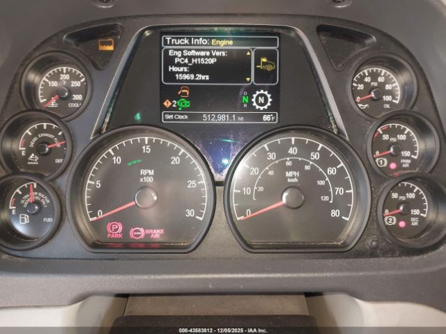 Peterbilt 579 Image 20