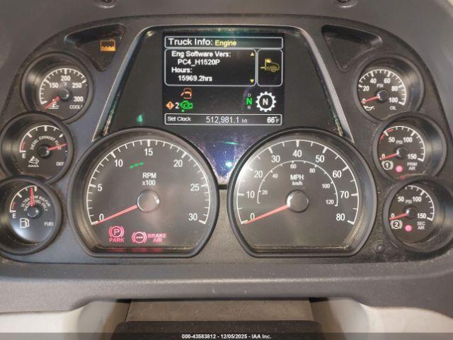 Peterbilt 579 Image 20