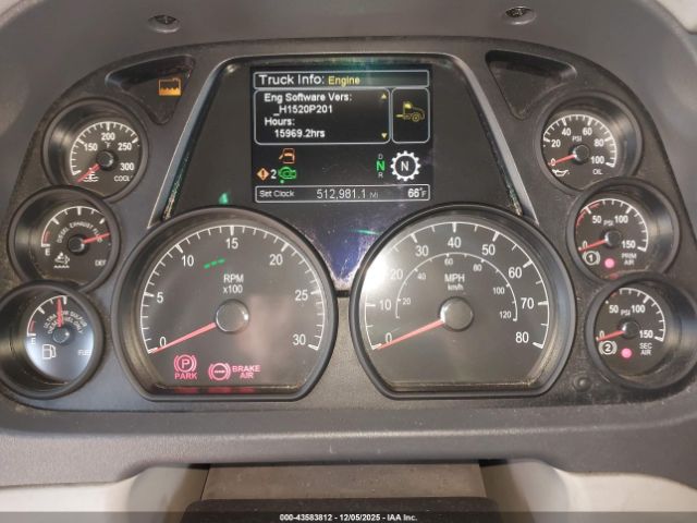 Peterbilt 579 Image 3