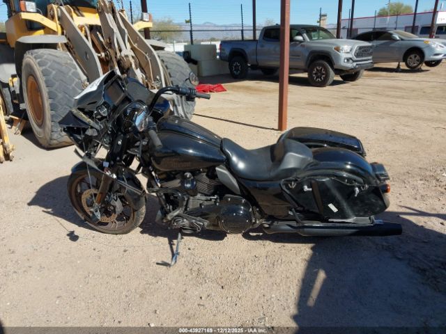 Harley-Davidson Fltrxst Image 11