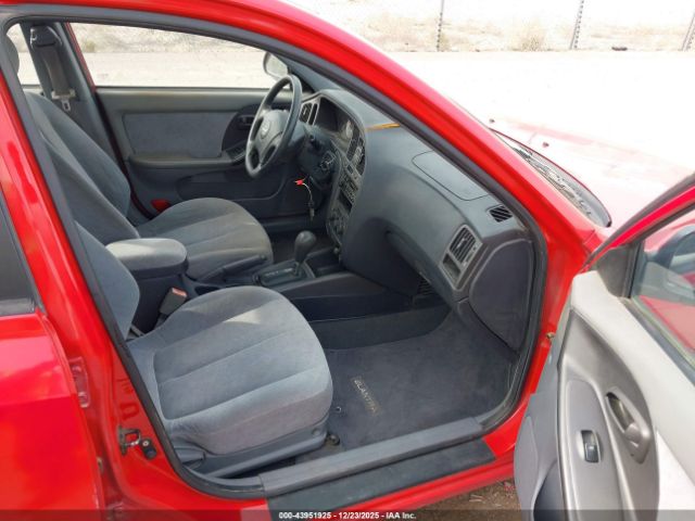 Hyundai ELANTRA Image 4