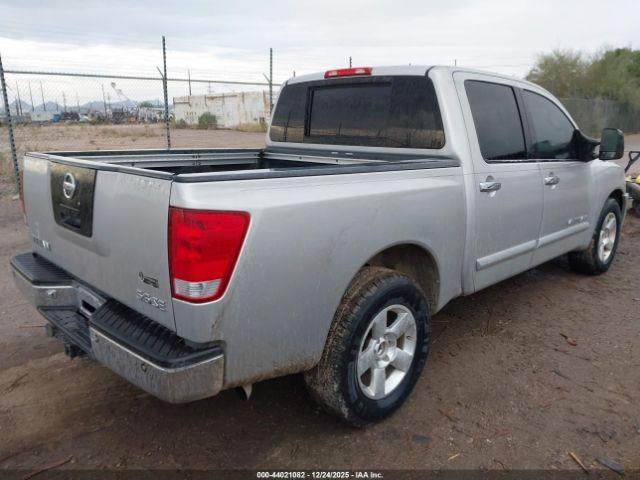 Nissan Titan Se Image 5