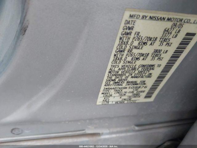 Nissan Titan Se Image 9