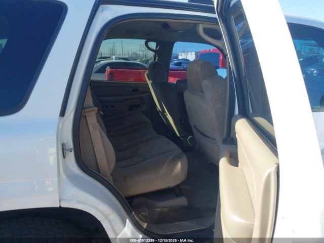 GMC Yukon Sle Image 3