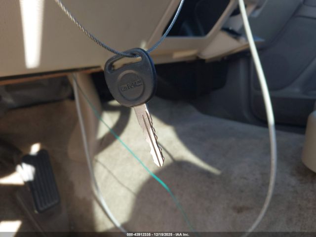 GMC Yukon Sle Image 10