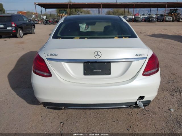 Mercedes-Benz C-Class Luxury 4matic Image 8