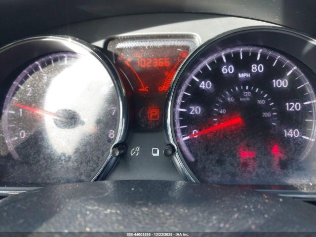 Nissan Versa 1.6 Sv Image 2