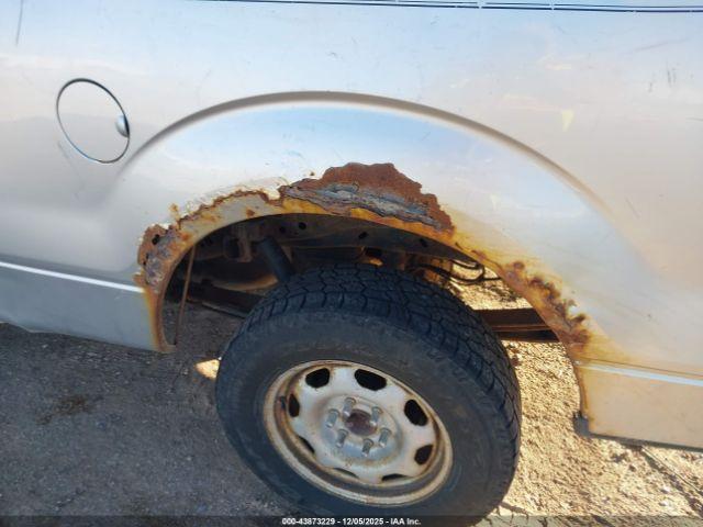 Ford F-150 Xl Image 10