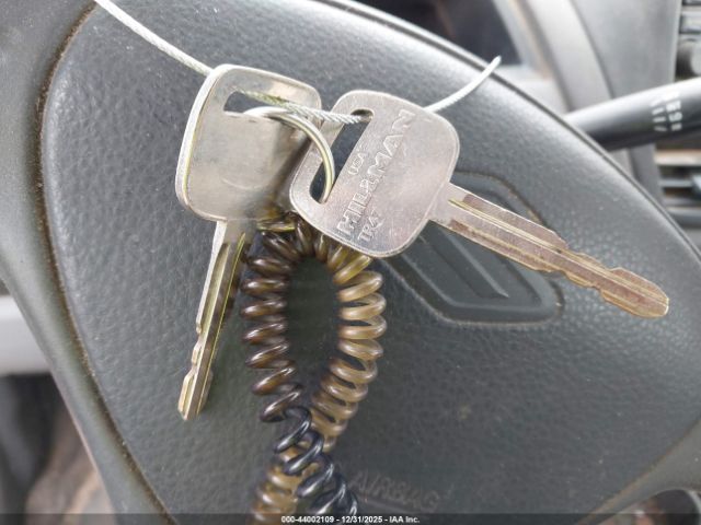 Suzuki Aerio Image 6