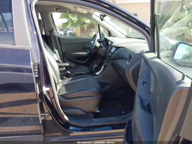 Chevrolet Trax Awd Lt Image 2