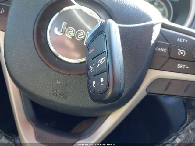 Jeep Cherokee Latitude Image 11