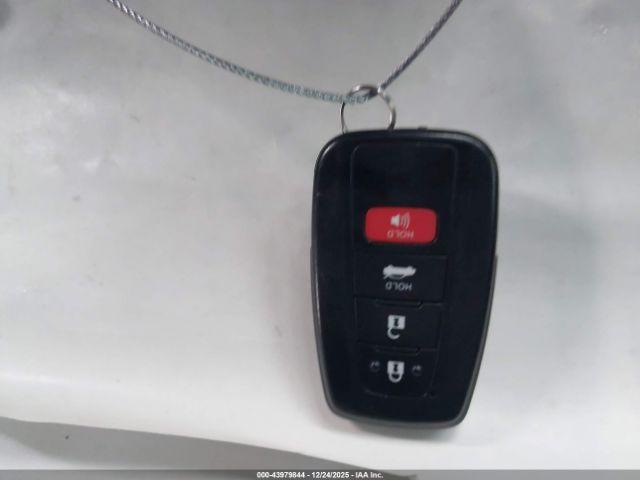 Toyota Camry Se Image 5