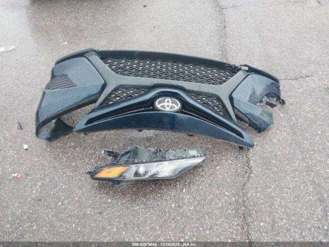 Toyota Camry Se Image 14