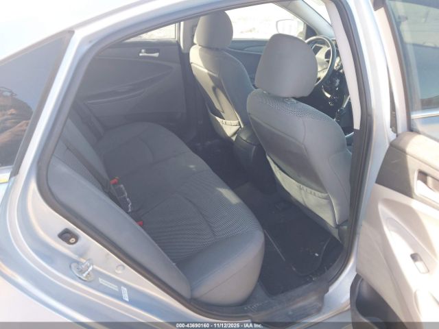 Hyundai SONATA Gls Image 9