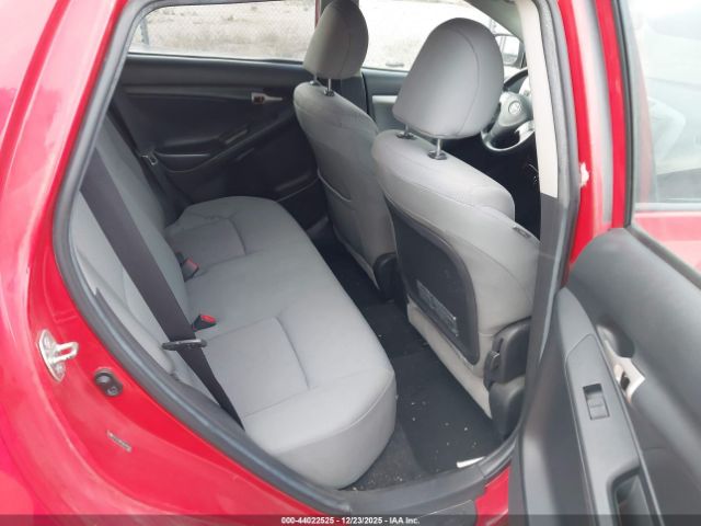 Toyota Matrix S Image 10