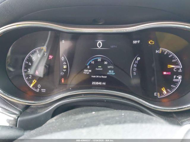 Jeep Grand Cherokee Overland Image 10