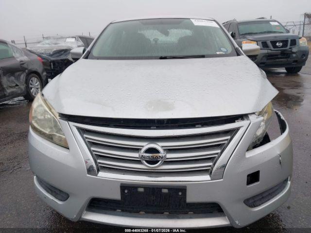 Nissan Sentra Image 12