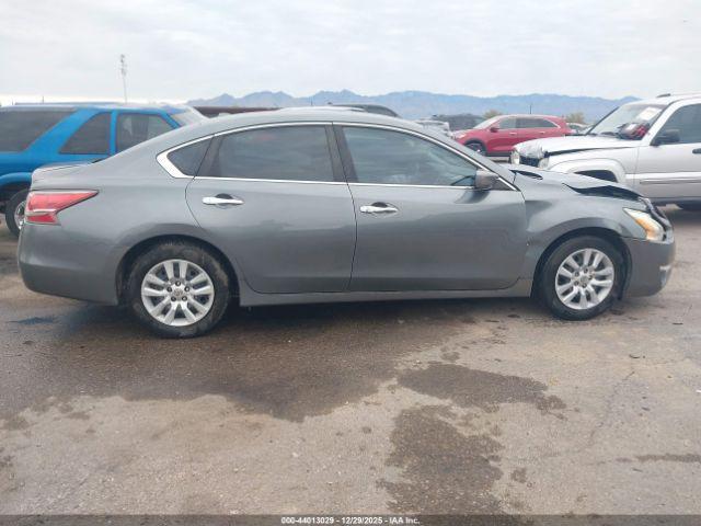 Nissan Altima 2.5 S Image 10