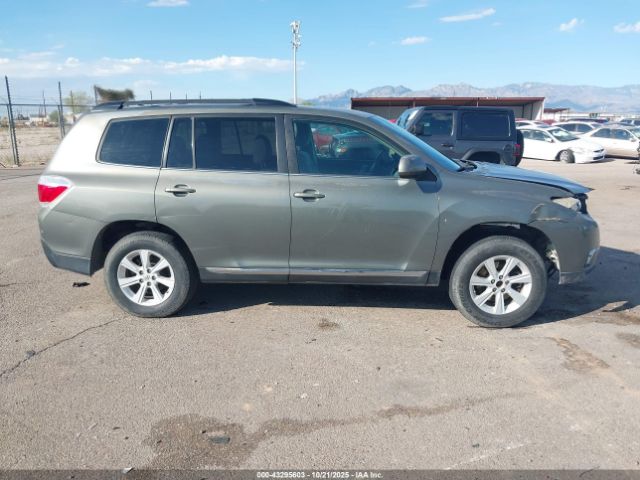 Toyota Highlander Base V6 Image 17