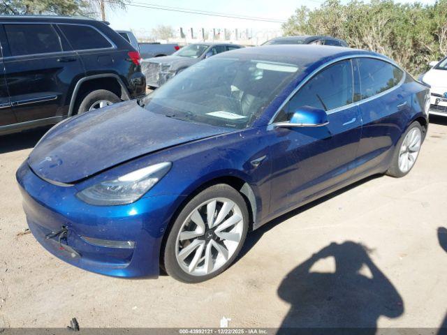 Tesla Model 3 Image 11