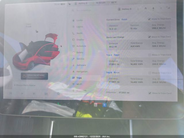 Tesla Model 3 Image 6