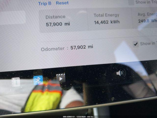 Tesla Model 3 Image 16