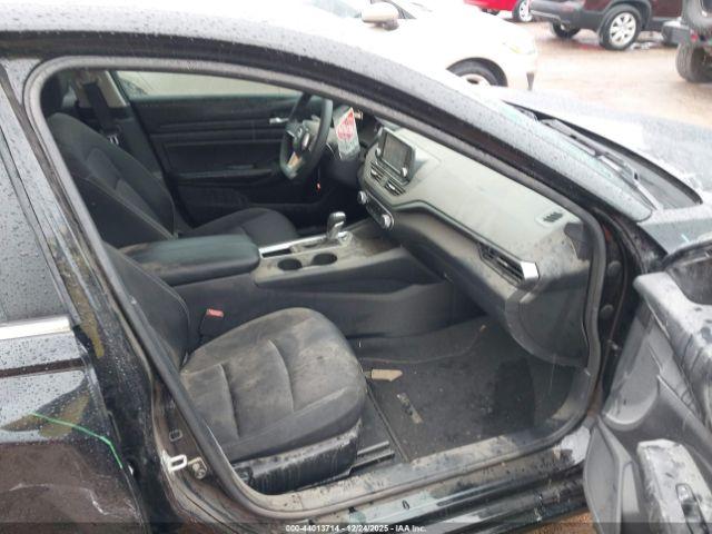 Nissan Altima S Fwd Image 9