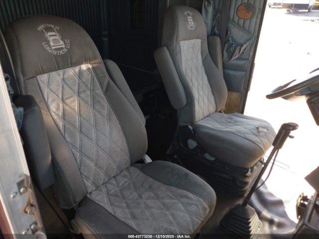 Kenworth Construction T600 Image 15