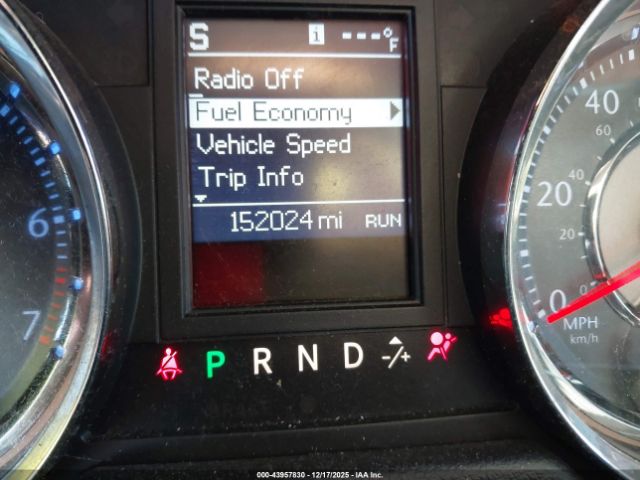 Chrysler Town & Country Touring Image 16