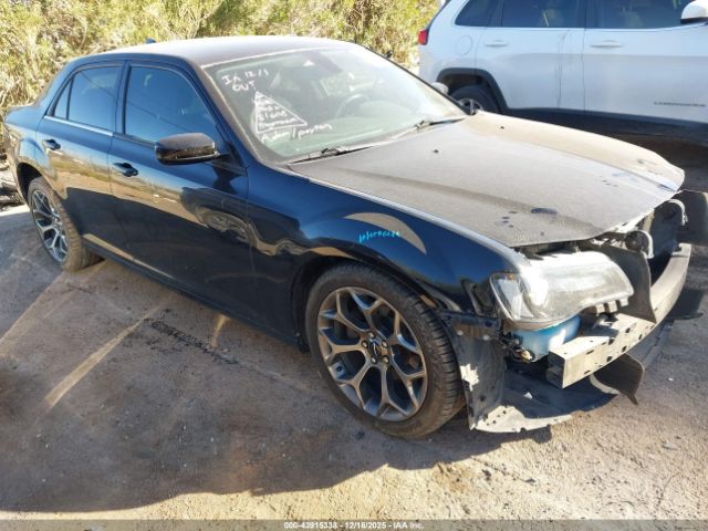 Chrysler 300 Touring Image 1