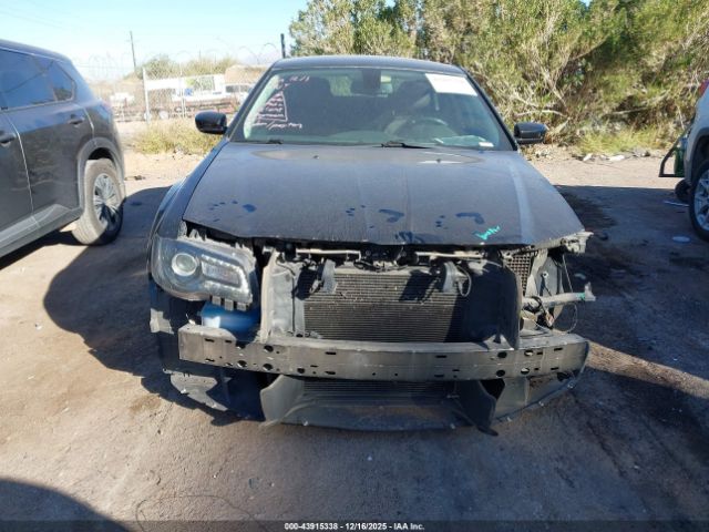 Chrysler 300 Touring Image 15