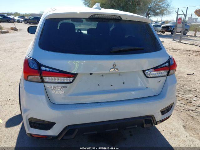 Mitsubishi Outlander Image 17