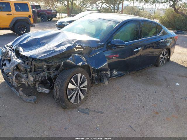 Nissan Altima Sv Fwd Image 2