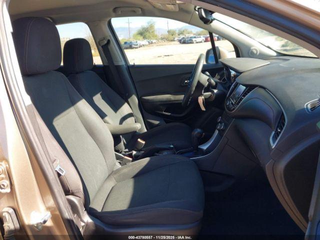 Chevrolet Trax Ls Image 2