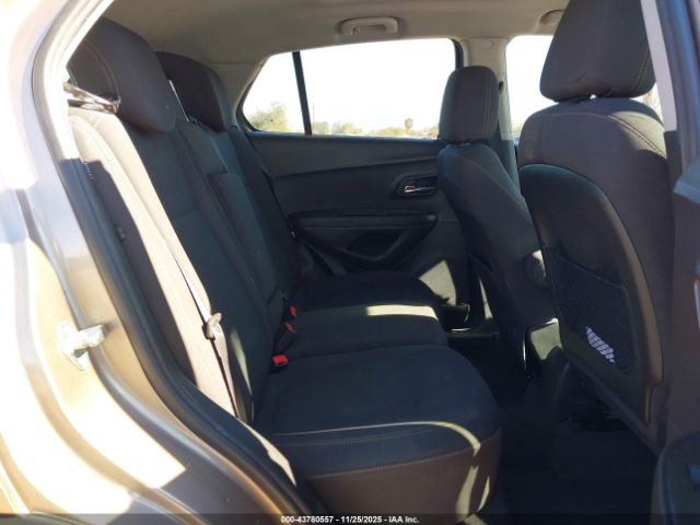 Chevrolet Trax Ls Image 8