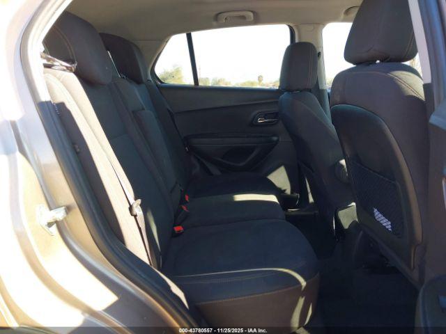 Chevrolet Trax Ls Image 8