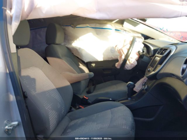 Chevrolet Sonic Fwd  1fl 5-door Image 5