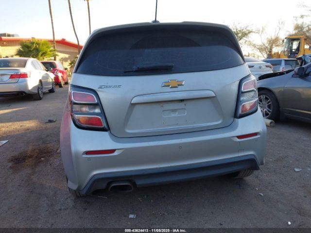 Chevrolet Sonic Fwd  1fl 5-door Image 16