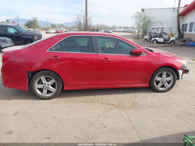 Toyota Camry Se Image 10