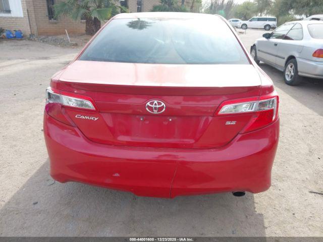 Toyota Camry Se Image 14