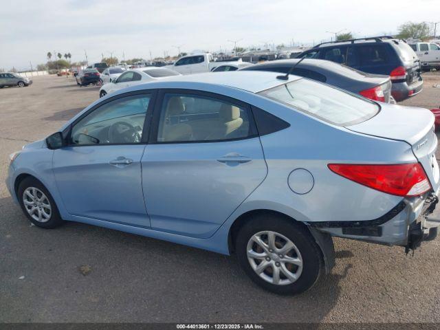 Hyundai ACCENT Gls Image 14