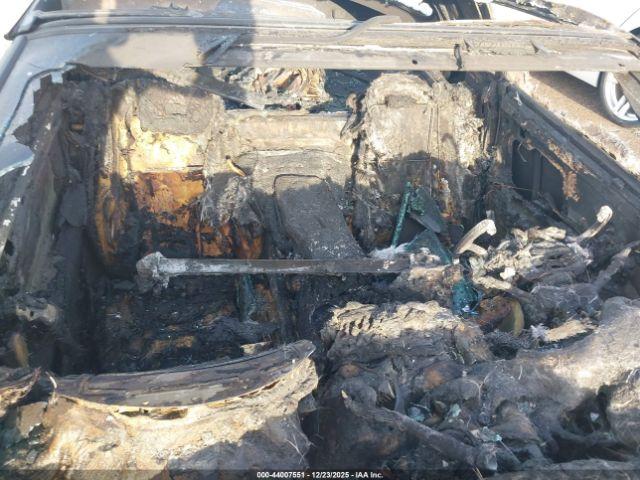 Chevrolet Corvette Image 9