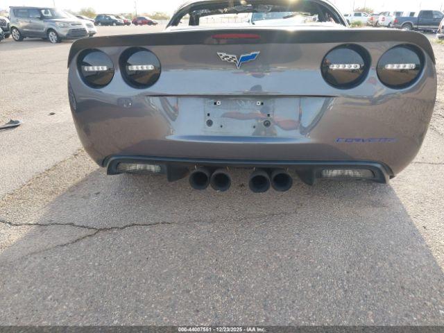 Chevrolet Corvette Image 11
