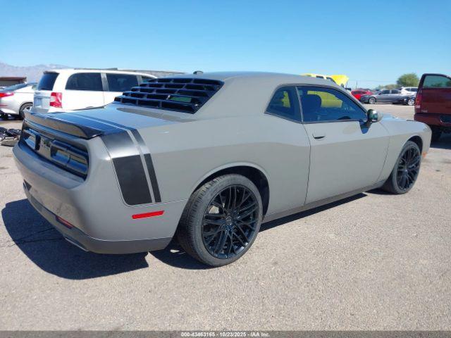 Dodge Challenger Sxt Image 4